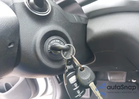 2020 Hyundai Elantra Se from USA, damaged, VIN 5NPD74LF8LH521432